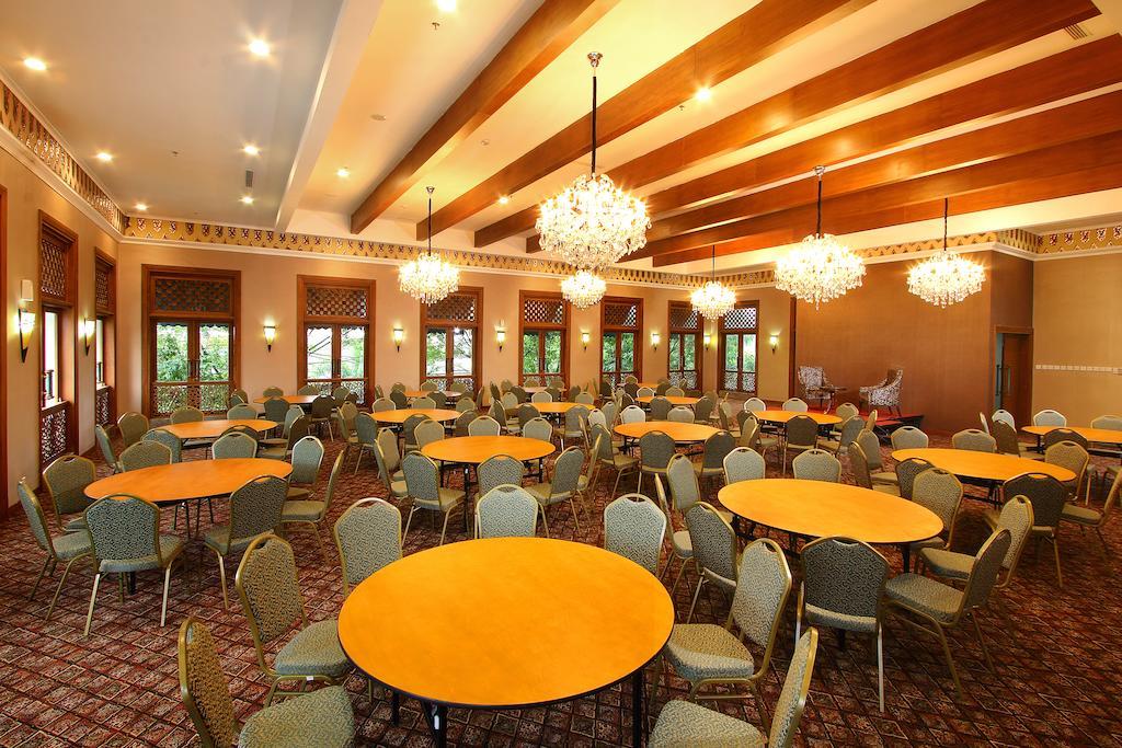 Aziza Syariah Hotel Solo By Horison Ngoại thất bức ảnh